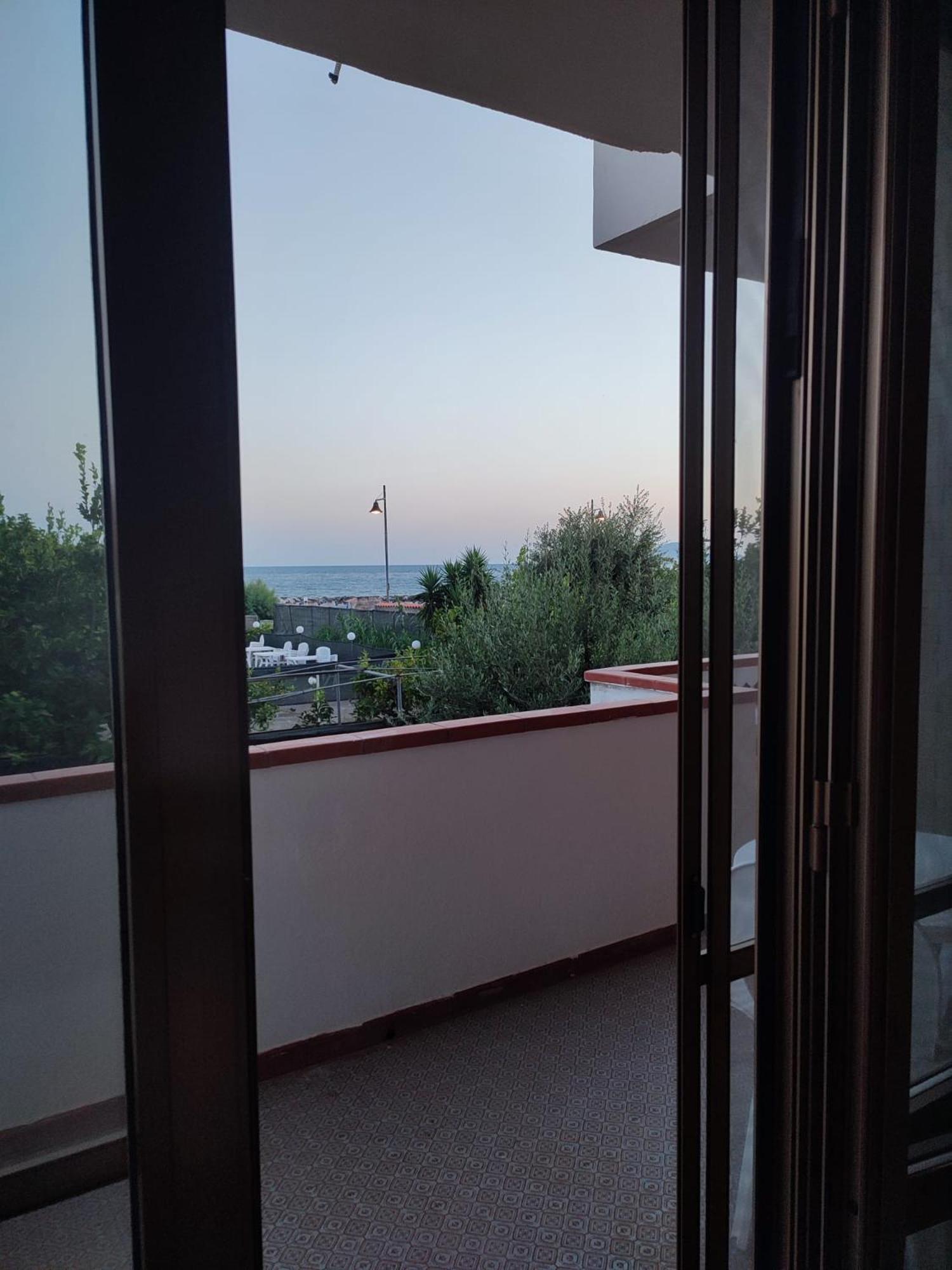 Profumo Di Mare Hotel Formia Exterior photo